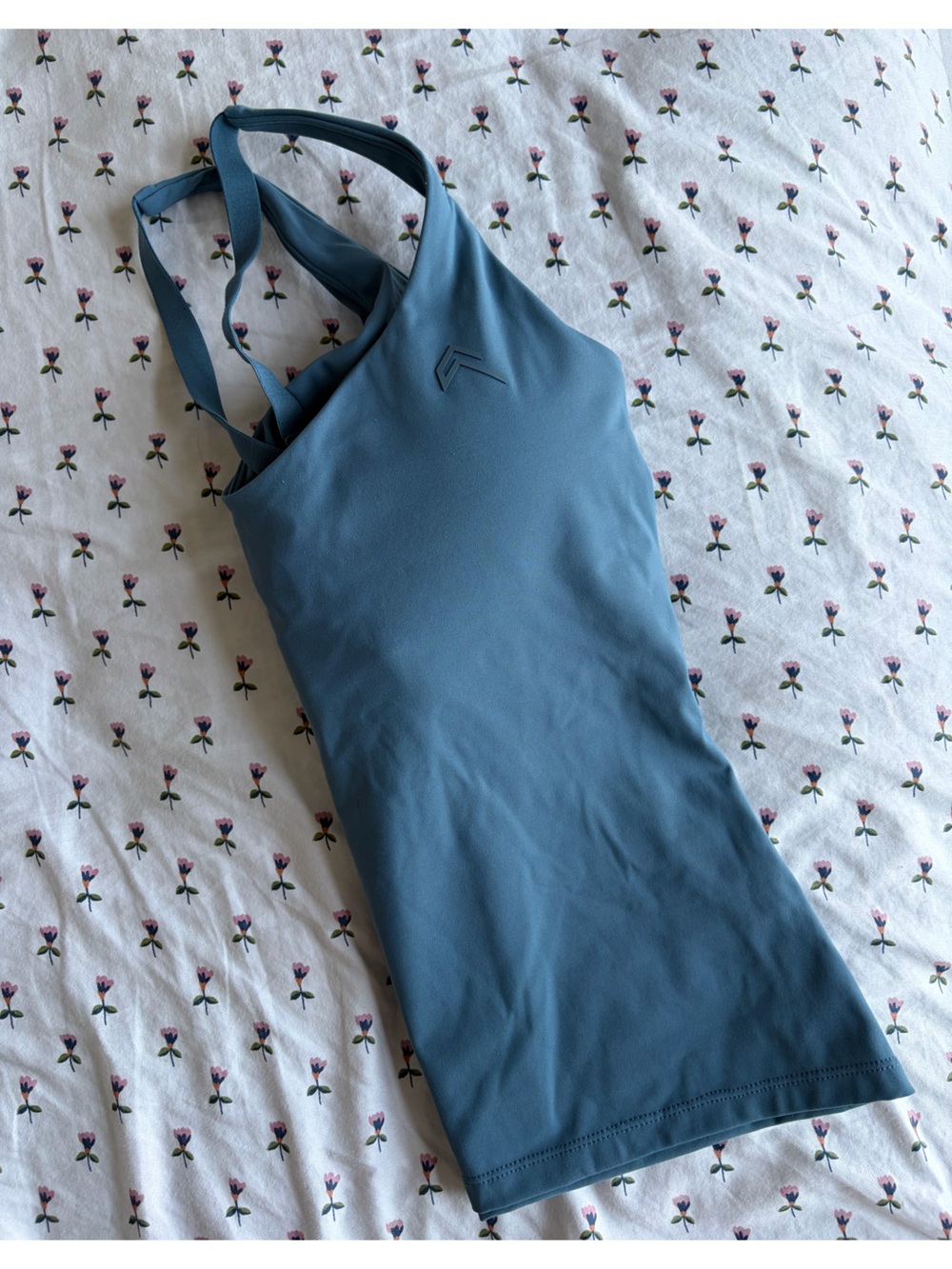 Oner Active Unified v neck cross back tank top - Picture 4 of 6